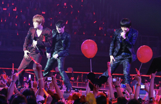 JYJ World Tour
