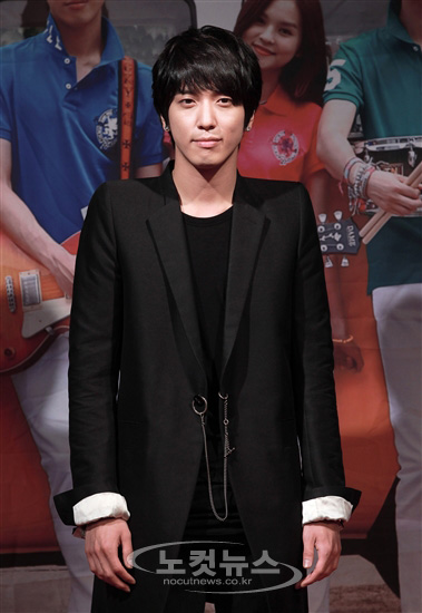 Jung Yong Hwa