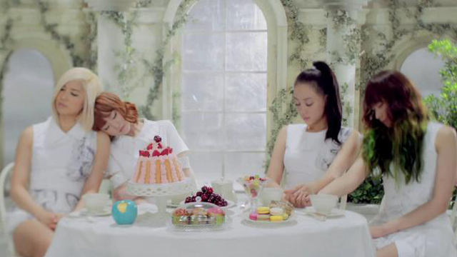 MV Oh Dance SKARF
